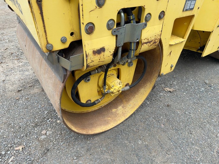 2004-bomag-bw100ad-3-image-11