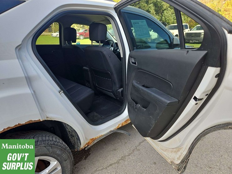 2015-chevrolet-equinox-image-28