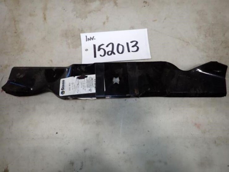 qty-of-3-18.25"-lawn-mower-blades-image-1