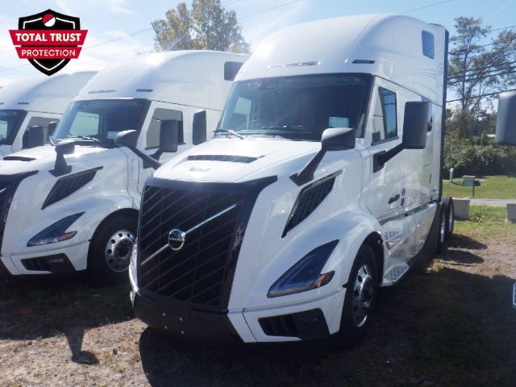 2025-volvo-vnl860-image-1