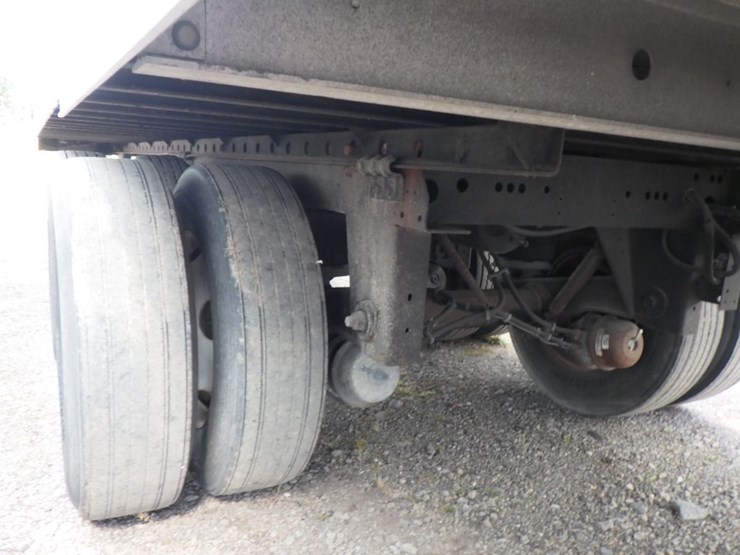 2012-utility-3000r-image-9