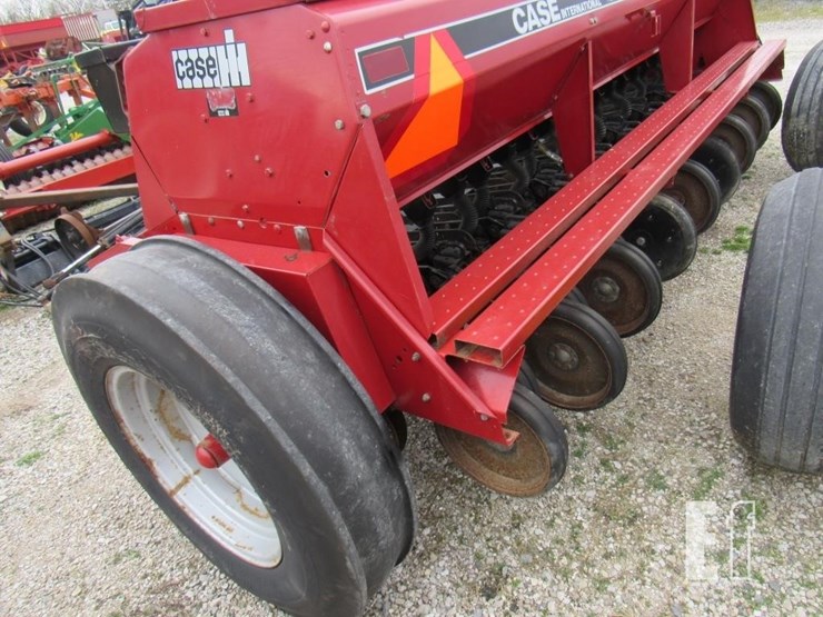 case-ih-5100-image-14