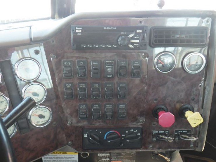 2006-international-9000-image-17