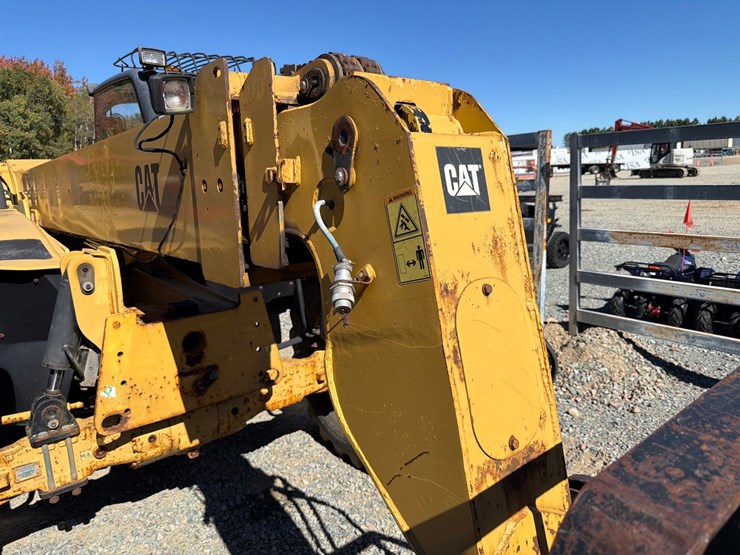 caterpillar-th360b-image-47