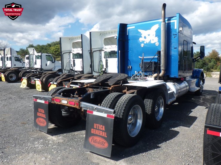 2020-peterbilt-567-image-7