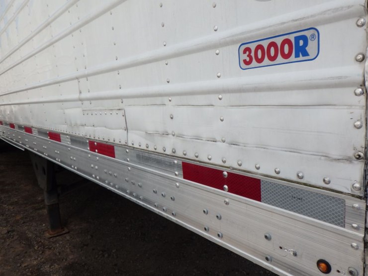2012-utility-3000r-image-6