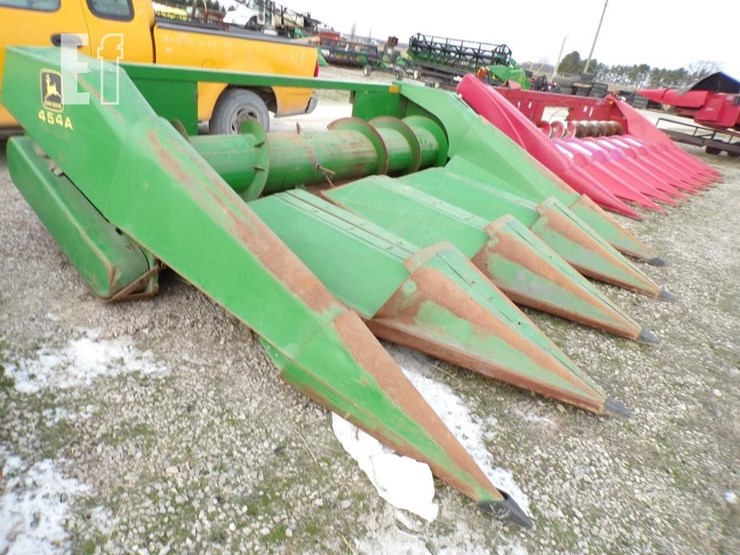 john-deere-454a-image-1