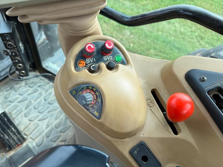 agco-dt240a-image-56