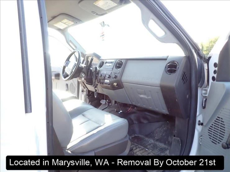 2011-ford-f550-image-13