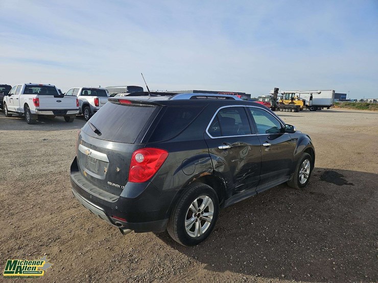 2012-chevrolet-equinox-lt-image-3