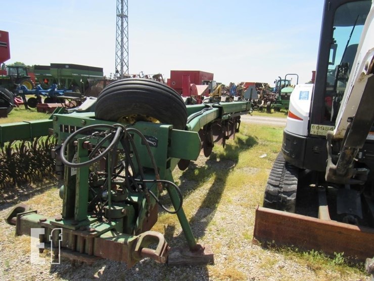 john-deere-2800-image-1