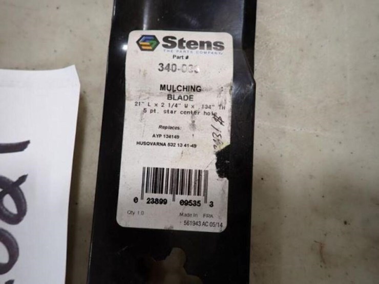qty-of-2-21"-lawn-mower-blades-image-3