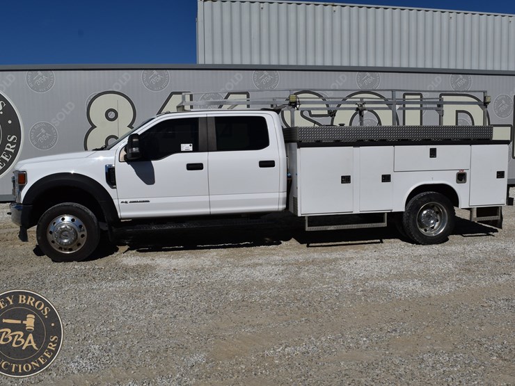 2020-ford-f550-xl-image-2