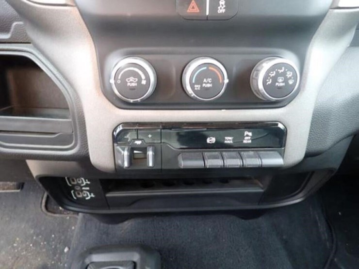 2019-dodge-ram-3500-image-20