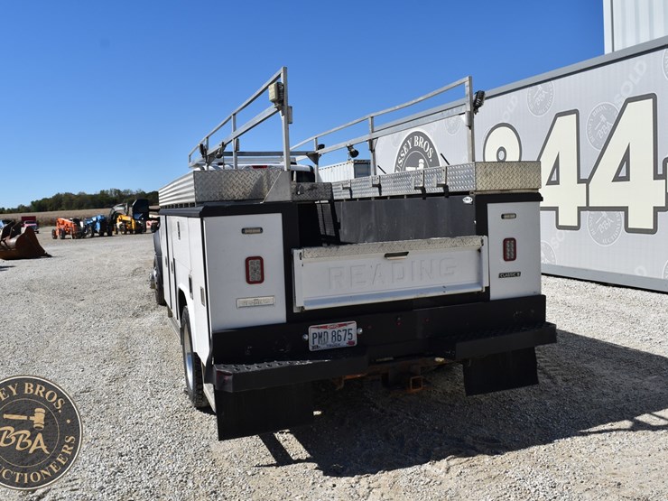 2020-ford-f550-xl-image-4