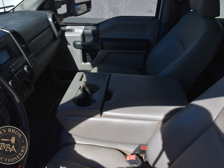 2020-ford-f550-xl-image-42