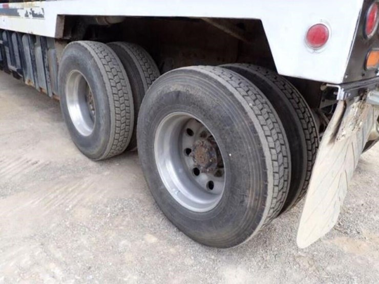2015-freightliner-114sd-image-59