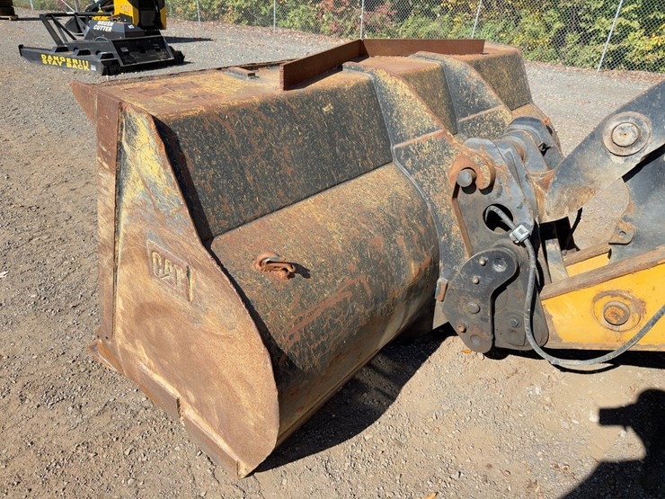 2010-caterpillar-930h-image-10