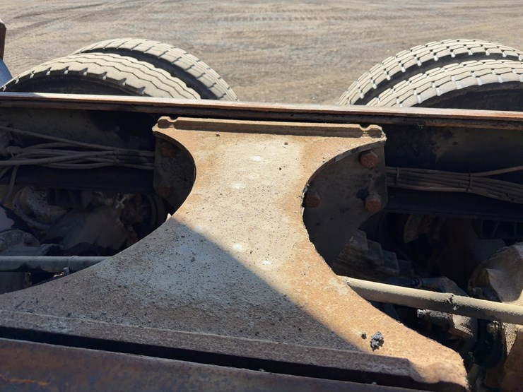 1996-mack-rd688s-image-25