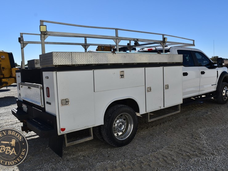 2020-ford-f550-xl-image-5