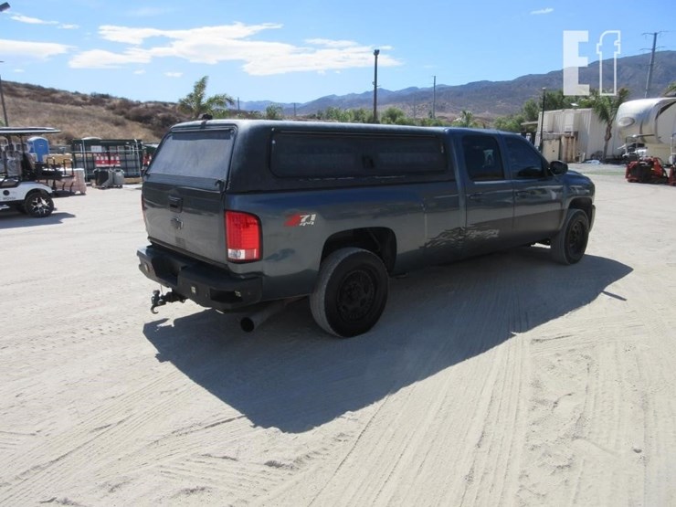 2008-chevrolet-3500-image-3