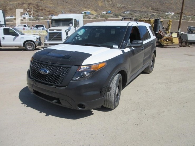 2015-ford-explorer-image-1
