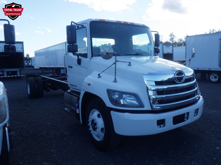 2020-hino-338-image-3