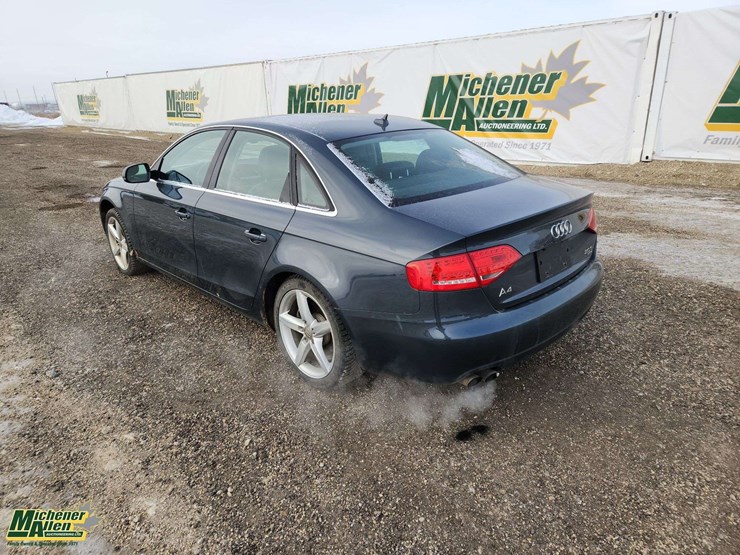 2011-audi-a4-2.0-t-quattro-image-3