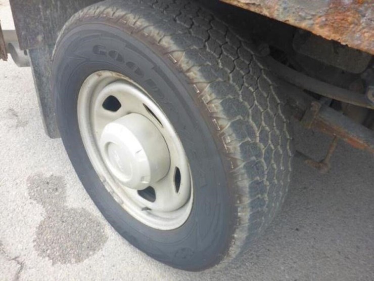 2019-ford-f350-xl-image-33