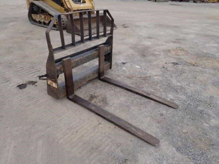 2019-caterpillar-259d-image-31