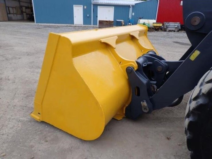 2014-deere-624k-image-25