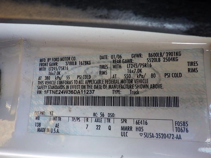 2006-ford-e250-image-28