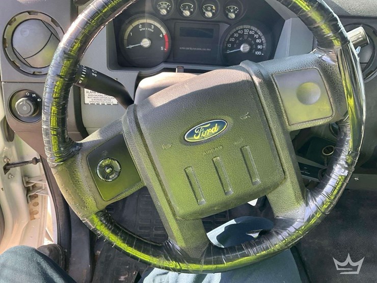 2013-ford-f550-image-14