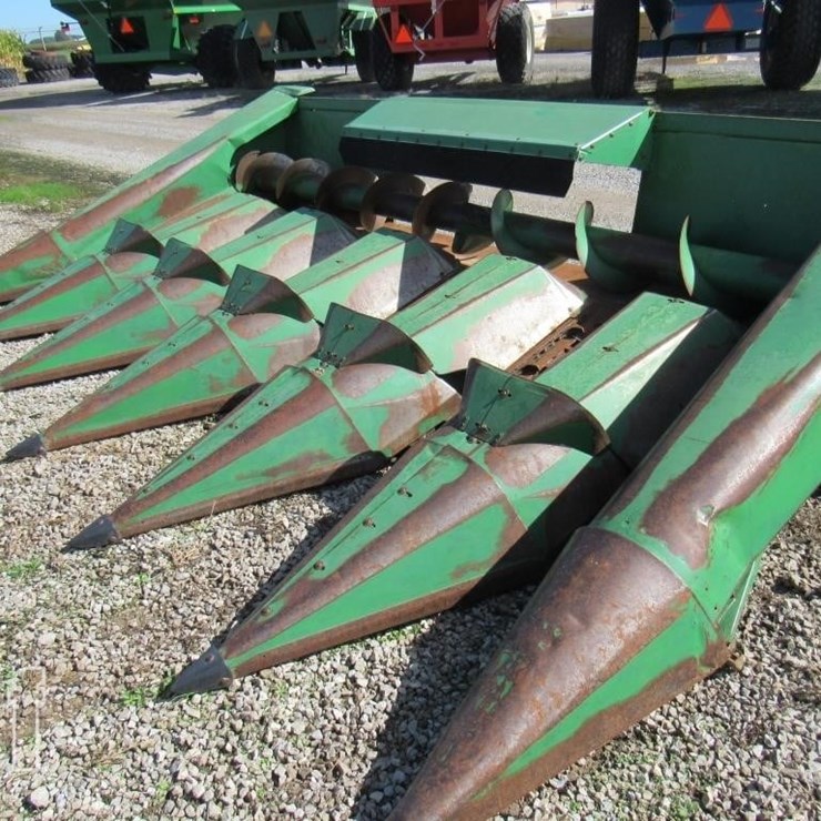 JOHN DEERE 643