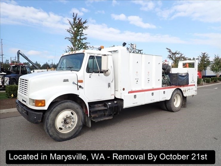2001-international-4900-image-1