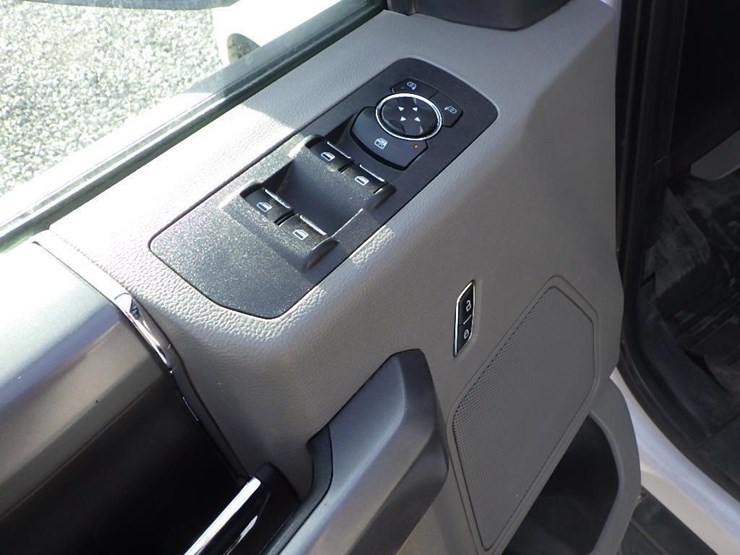 2020-ford-6-image-29
