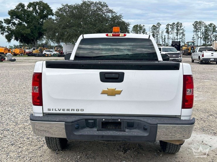 2013-chevrolet-silverado-1500-image-23