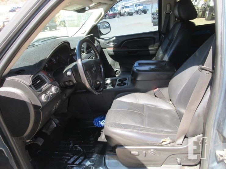2008-chevrolet-3500-image-7