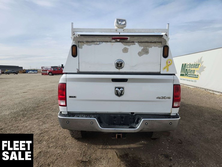 2016-ram-2500-slt-image-22