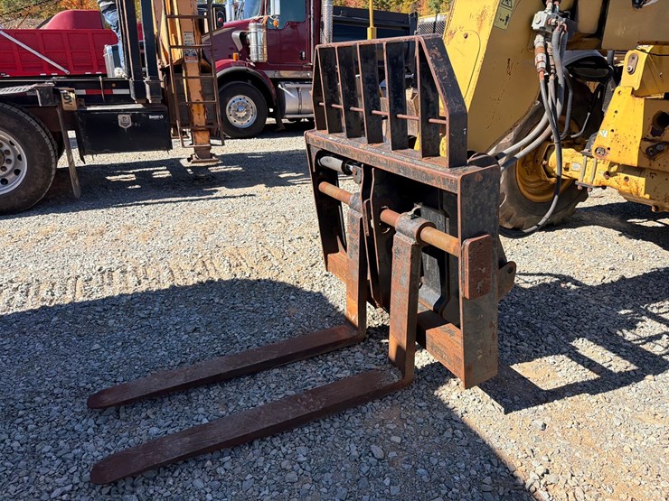 caterpillar-th360b-image-9
