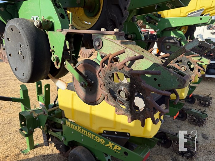 john-deere-1720-image-12