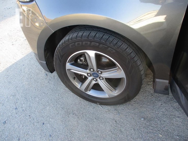 2019-ford-edge-sel-image-15