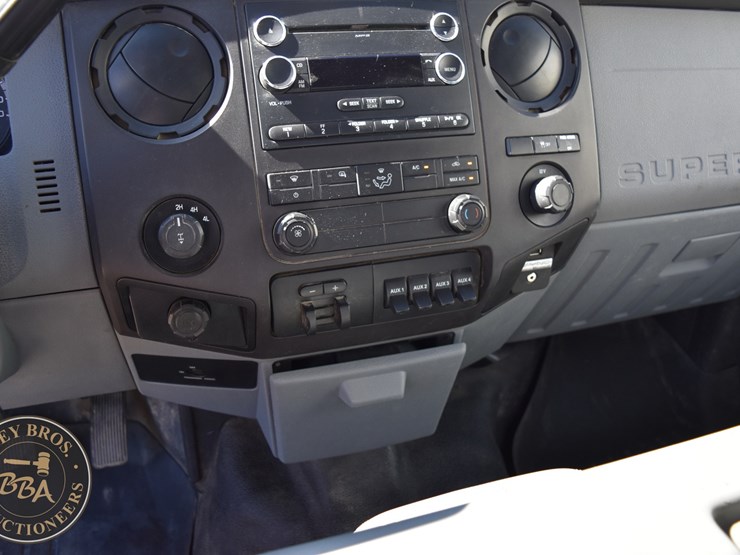 2015-ford-f350-sd-image-40