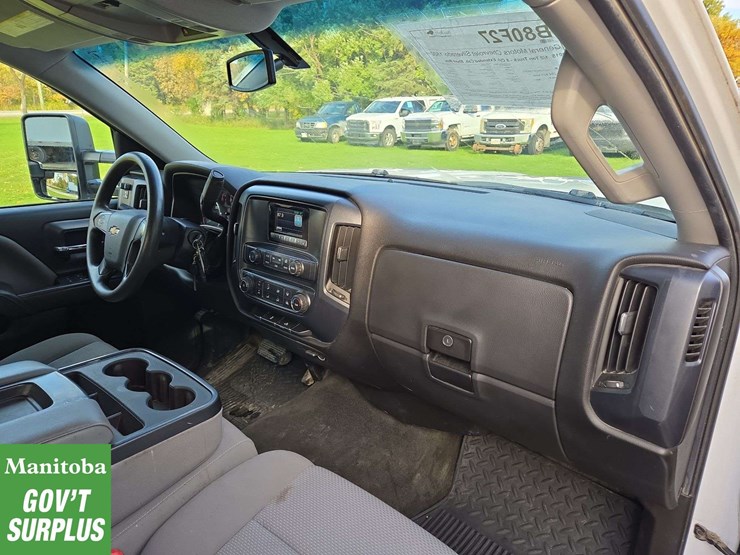 2015-chevrolet-silverado-1500-image-29