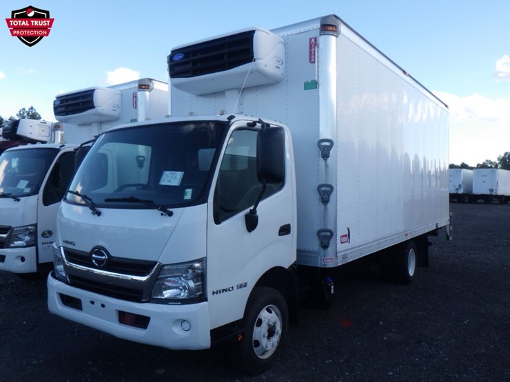 2019-hino-155-image-1
