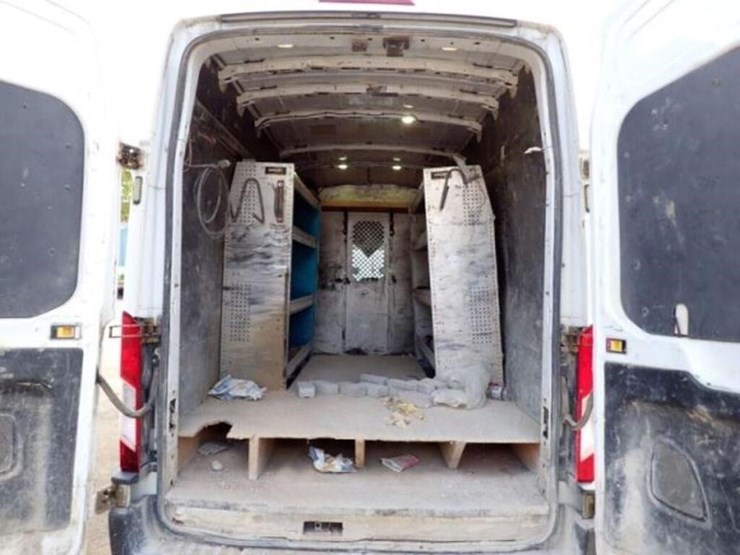 2016-ford-transit-image-34