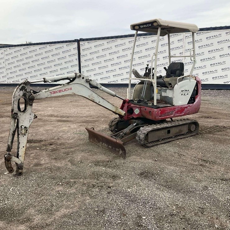 2016 TAKEUCHI TB216