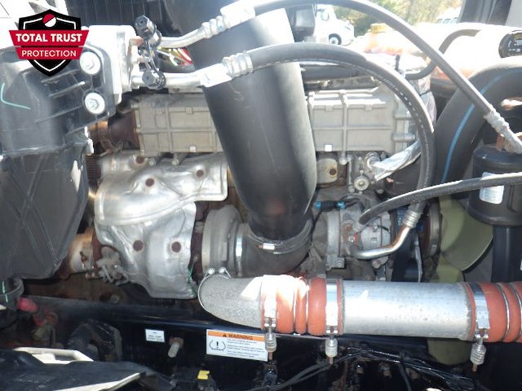 2020-freightliner-cascadia-126-image-24