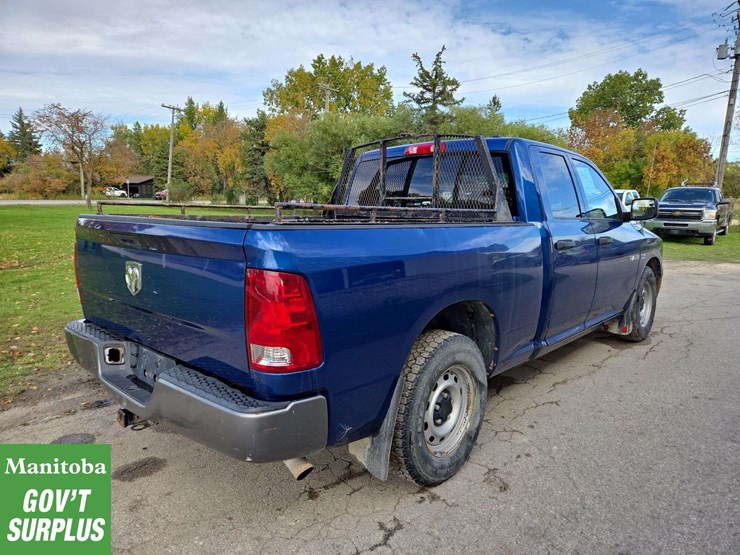 2010-dodge-ram-1500-image-3