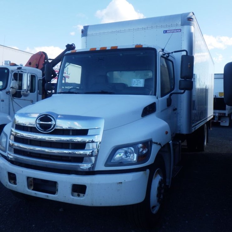 2018 HINO 268